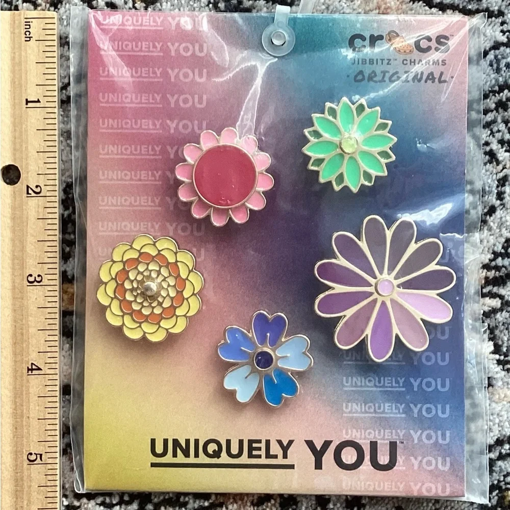 CROCS Jibbitz Uniquely You Floral Charm - Picture 3 of 4